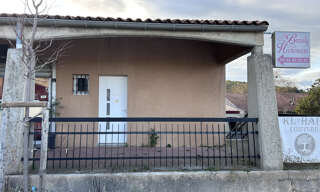 Commerce  41 m² à louer à La Roque-d'Anthéron (13640)