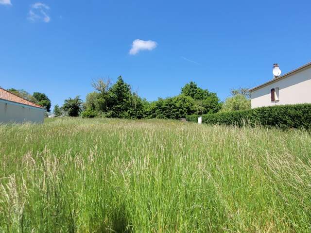 Terrain de 1000 m&sup2;  m&sup2; — photo du bien
