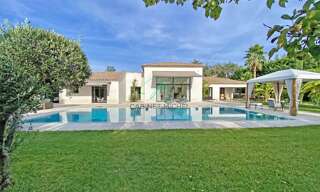 Maison 5 Pièces 226 m² à vendre à Roquefort-les-Pins (06330)