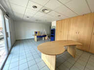 Local professionnel de 70m² L'Isle-Jourdain centre — photo 4