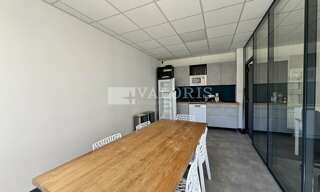 Bureau  85 m² à louer à Villeurbanne (69100)