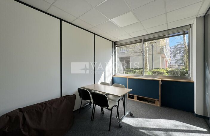 BUREAUX à LOUER — photo 3