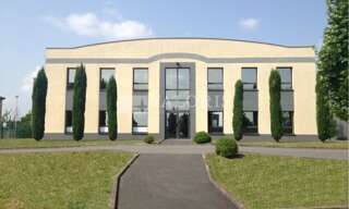 Commerce  1440 m² à louer à Arnas (69400)