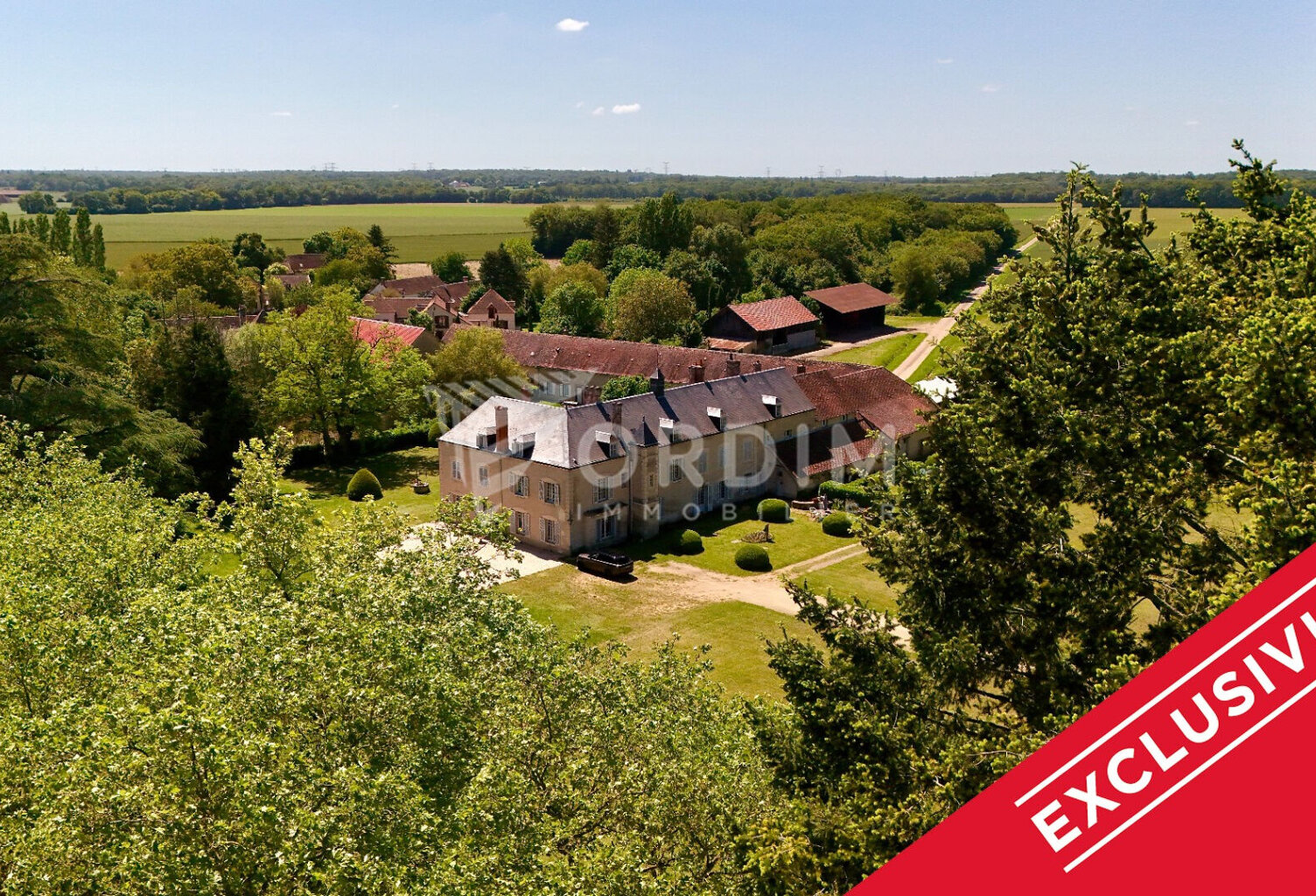 Magnifique Manoir au coeur d'un domaine boisé de 27ha — photo 1