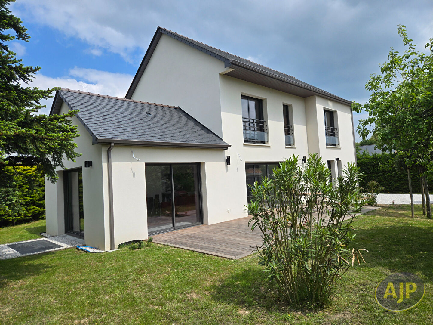 Agence immobilière de Ajp Immobilier St Marc sur Mer Tati