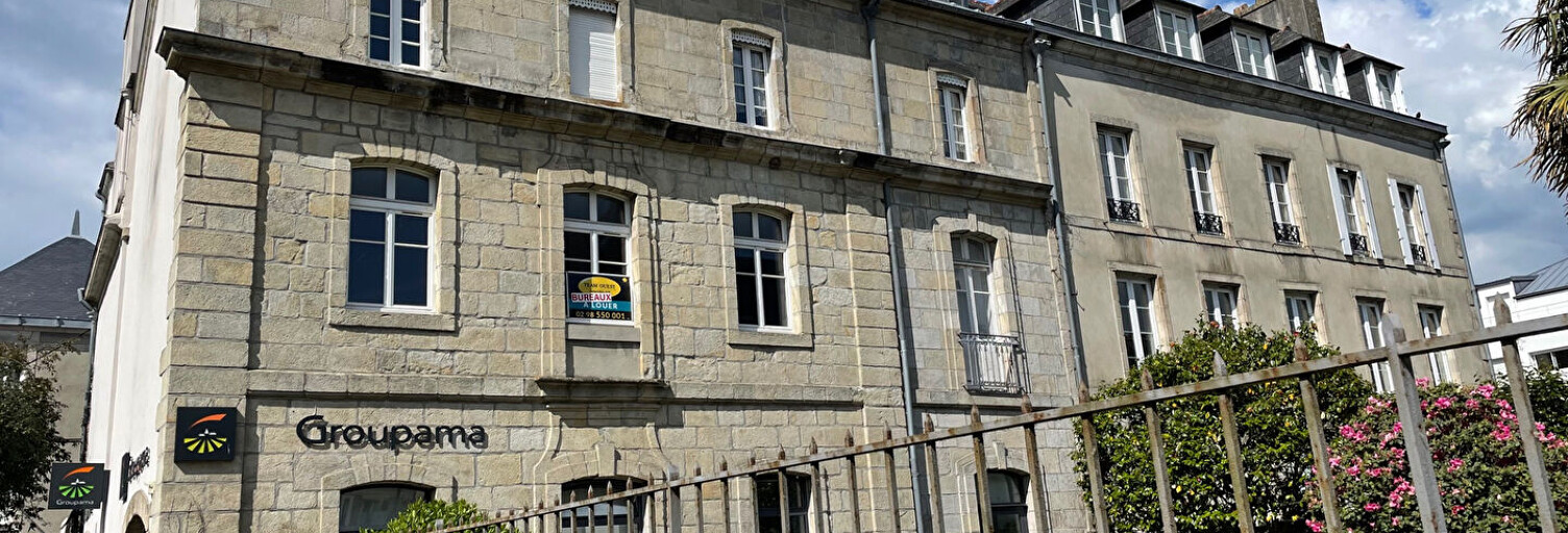 Bureau  82 m² à louer à Quimper (29000)