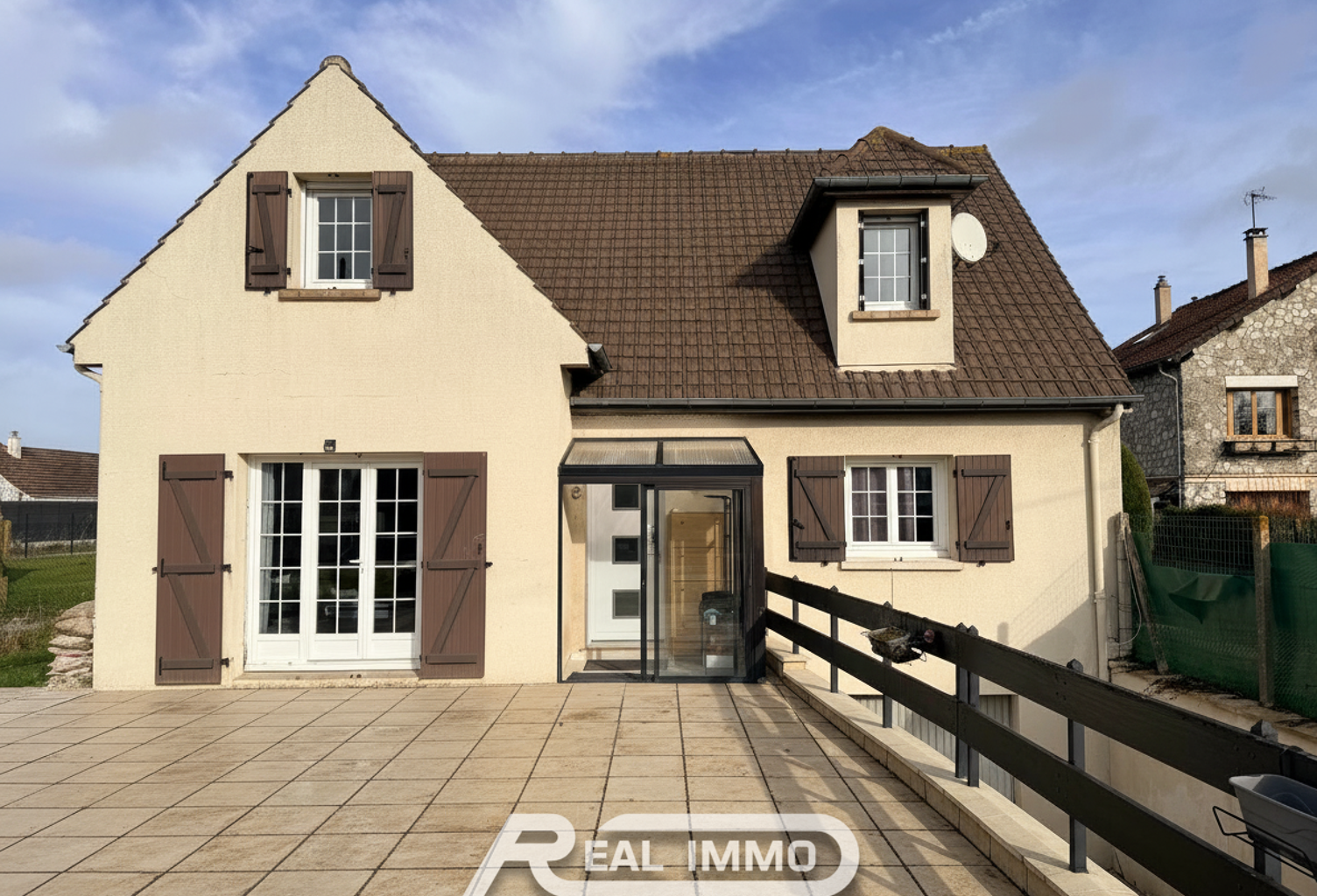 MAISON FAMILIALE À SAINT-GERMAIN DE LA GRANGE — photo 1