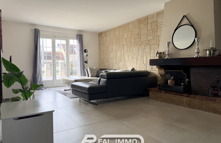 MAISON FAMILIALE À SAINT-GERMAIN DE LA GRANGE — photo 2