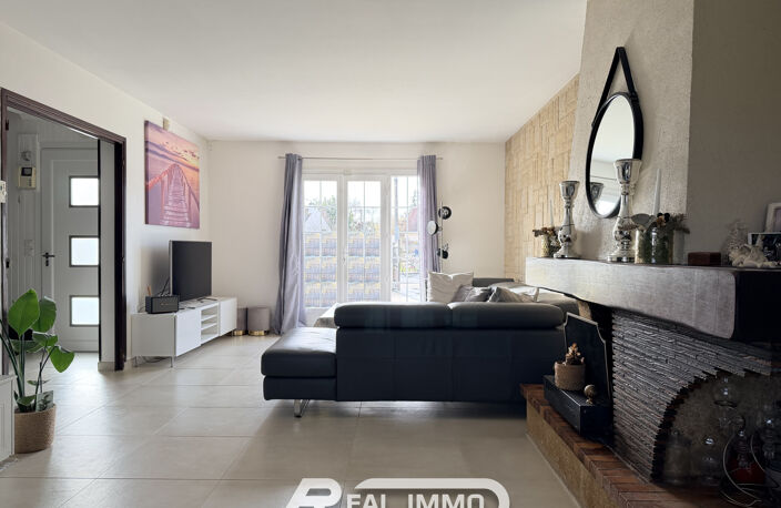 MAISON FAMILIALE À SAINT-GERMAIN DE LA GRANGE — photo 3