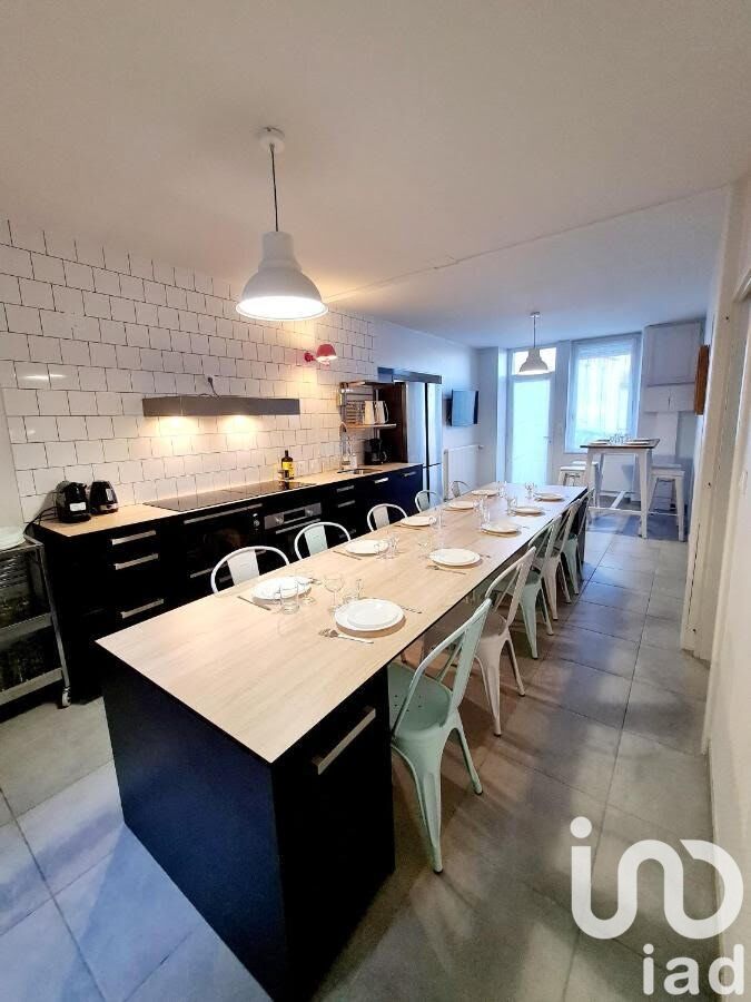 Les-Epesses - 167m² - 12p. - 8ch.