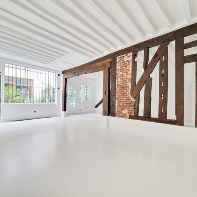 Commerce  695000 €