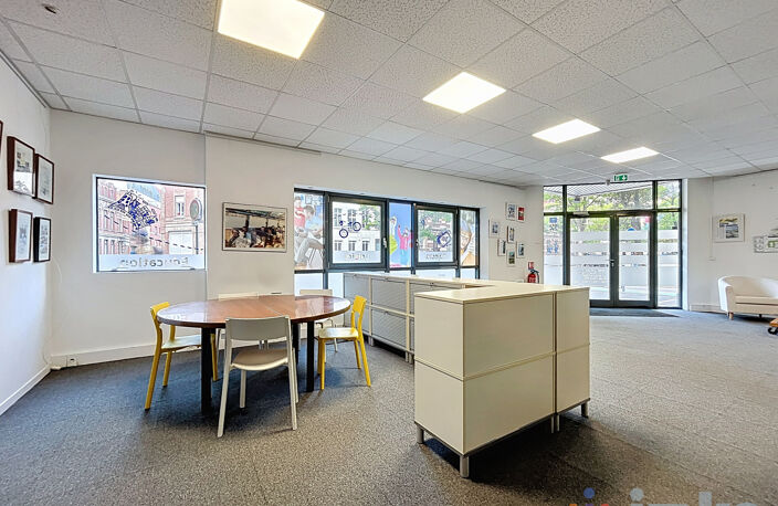 Local professionnel ou commercial modulable de 270 m2 avec 4 — photo 3