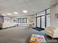 Local professionnel ou commercial modulable de 270 m2 avec 4 — photo 4