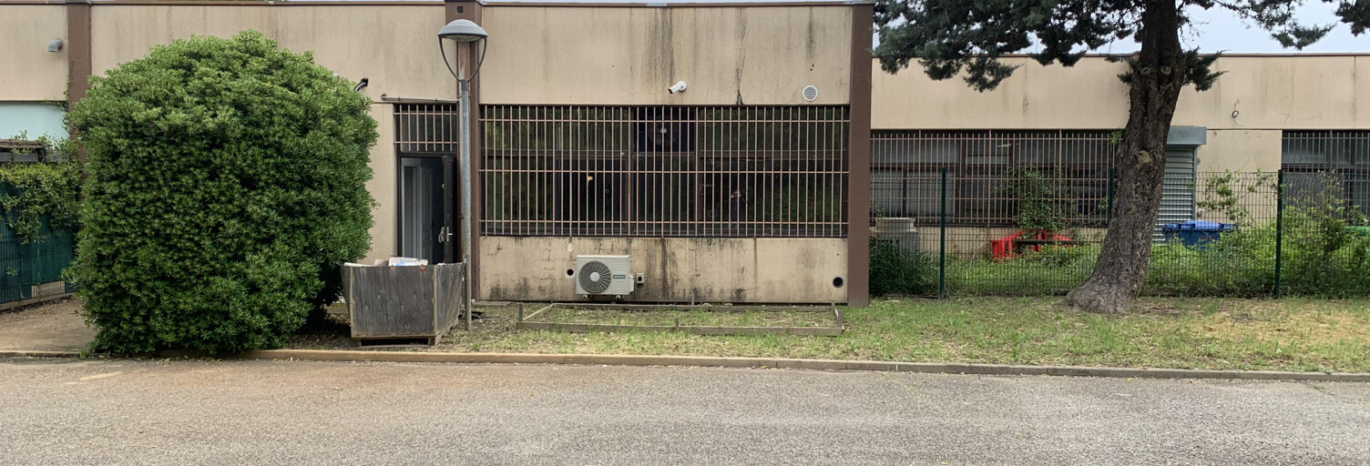 Commerce  120 m² à louer à Avignon (84000)