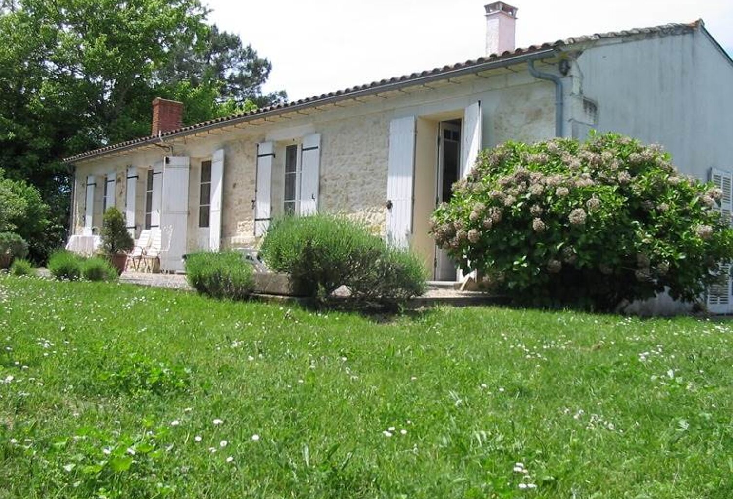 Maison en pierre de 6 pièces principales — photo 1