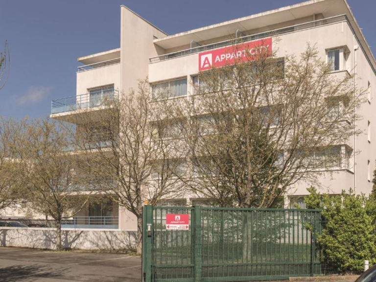 STUDIO - APPART CITY CLASSIC LA ROCHELLE CENTRE — photo 1