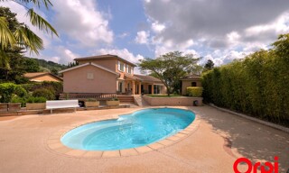 Maison 4 Pièces 210 m² à vendre à Saint-Maurice-de-Beynost (01700)