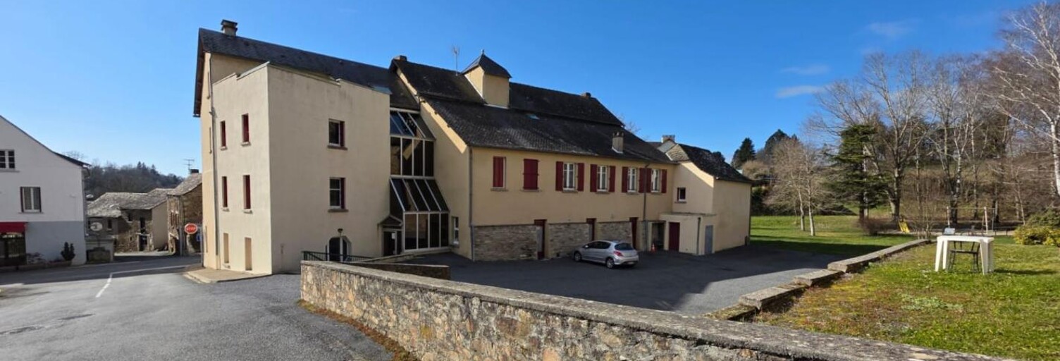 Appartement 1 Pièce 24 m² à louer à Salmiech (12120)