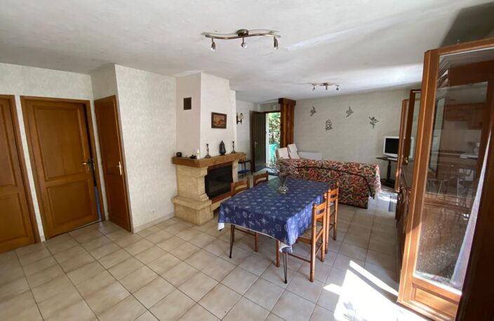 Maison à rafraichir de 80 m² avec sous-sol aménagé de 50 m² et Garage sur 479 m² de Terrain arboré — photo 3