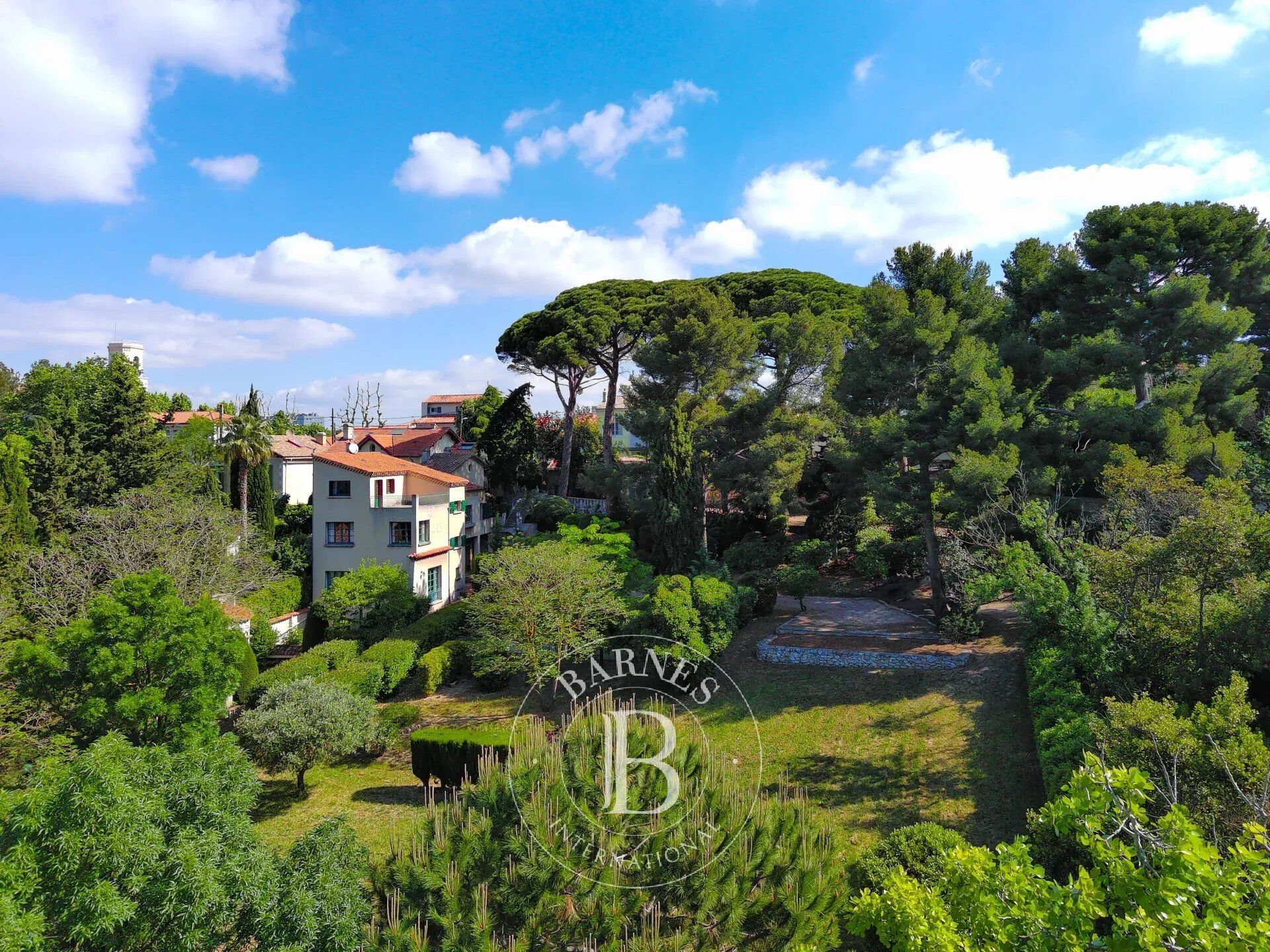 Propri&eacute;t&eacute;  T6 à vendre Marseille 9eme 13009