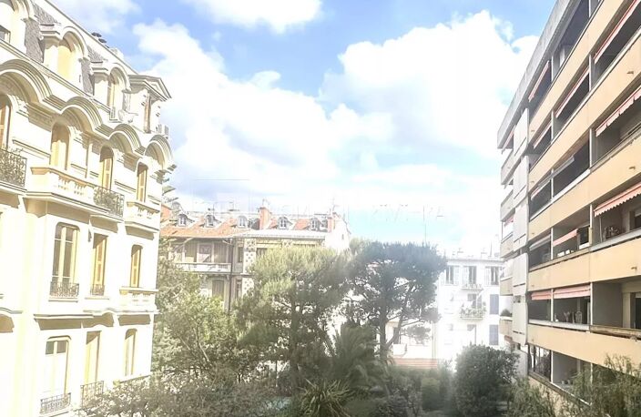 Spacieux studio avec balcon au cœur du Carré d'Or — photo 3
