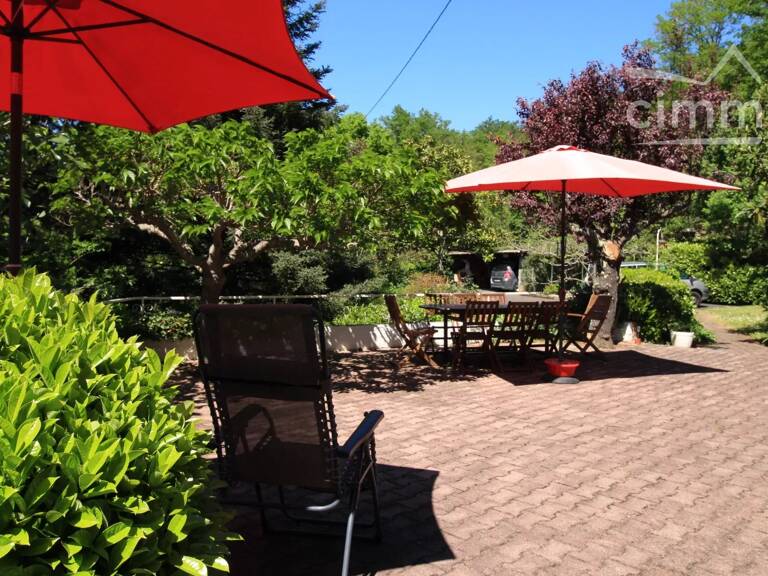 A vendre maison de plain pied dans un cadre de verdure — photo 1
