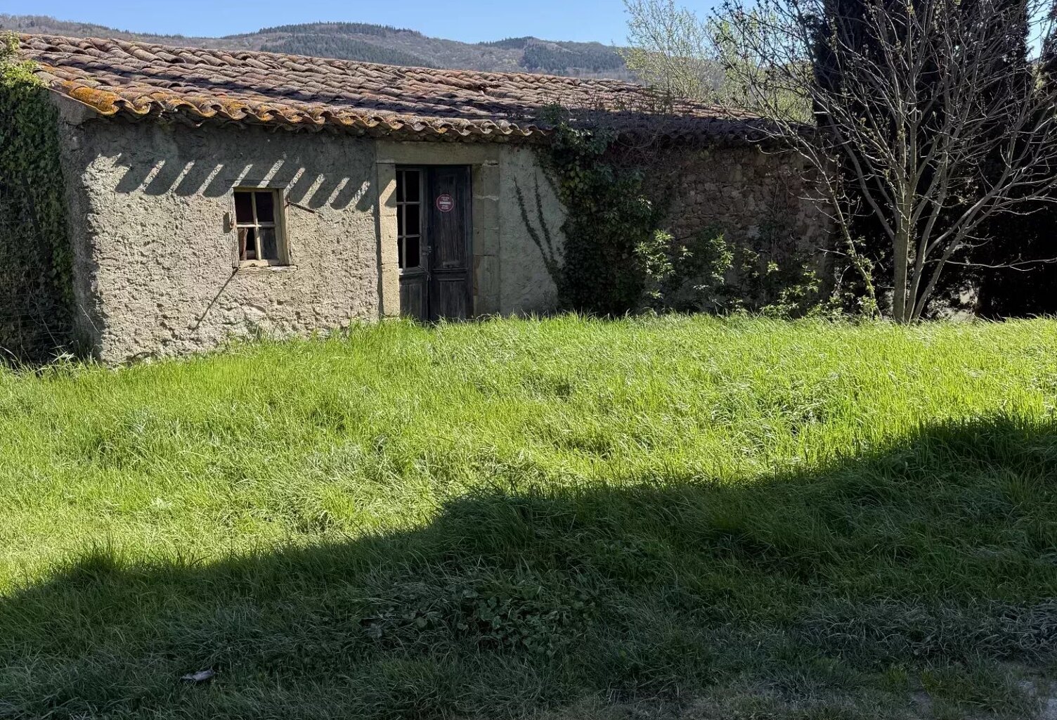 Grange de charme avec jardin et cour à Bugarach — photo 1