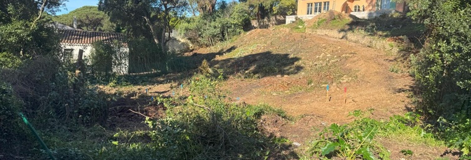Terrain  1630 m² à vendre à Roquebrune-sur-Argens (83380)