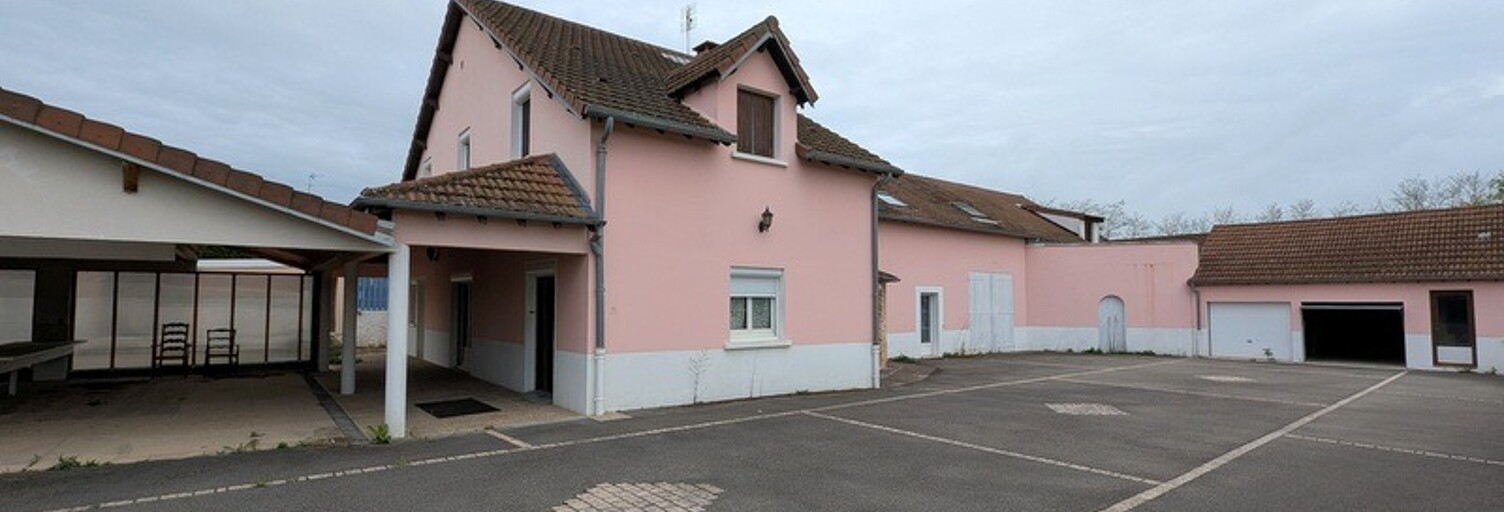 Maison 8 Pièces 271 m² à vendre à Digoin (71160)