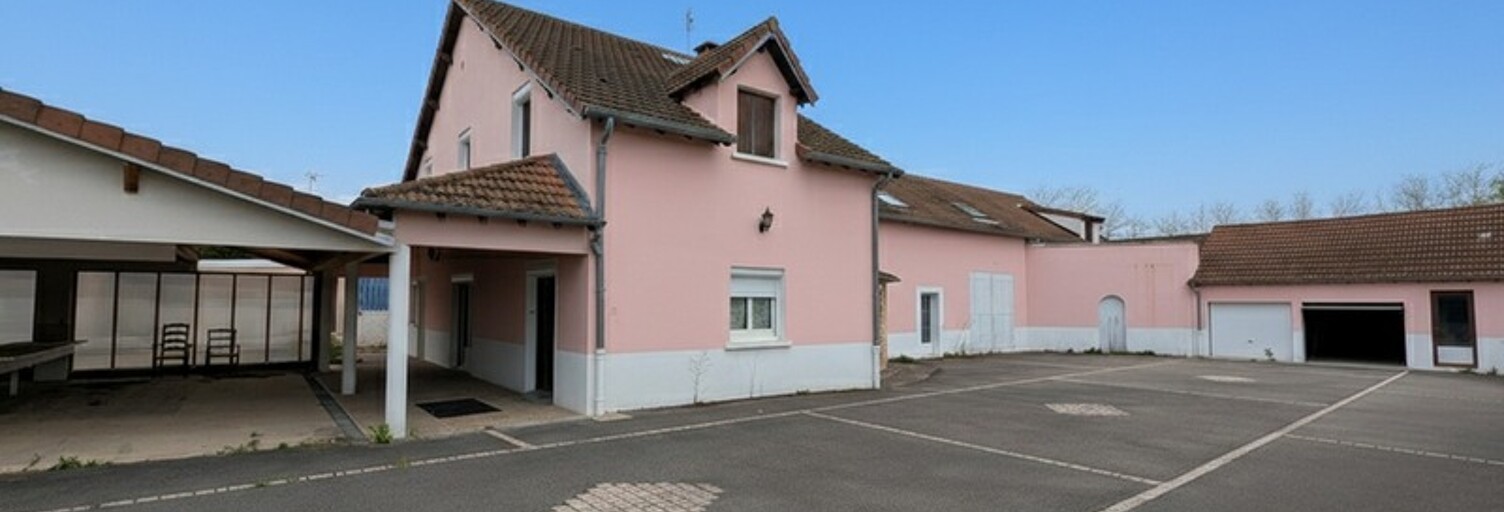 Maison 8 Pièces 271 m² à vendre à Digoin (71160)