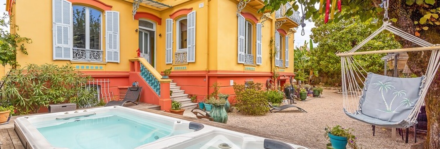 Maison 10 Pièces 323 m² à vendre à Vence (06140)