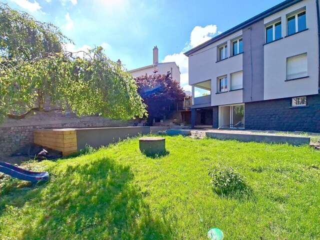 Coup de cœur assuré au cœur du secteur recherché de la Malgrange à Jarville-la-Malgrange ! Jolie maison de 220 m² avec 4 chambres, jardin et piscine — photo du bien
