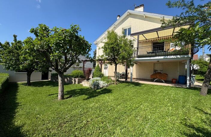 Jolie Maison À Vendre avec vue panoramique — photo 2