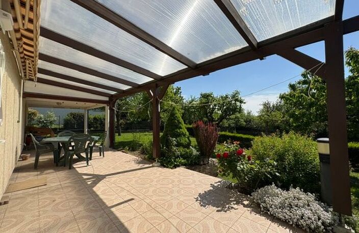Jolie Maison À Vendre avec vue panoramique — photo 4