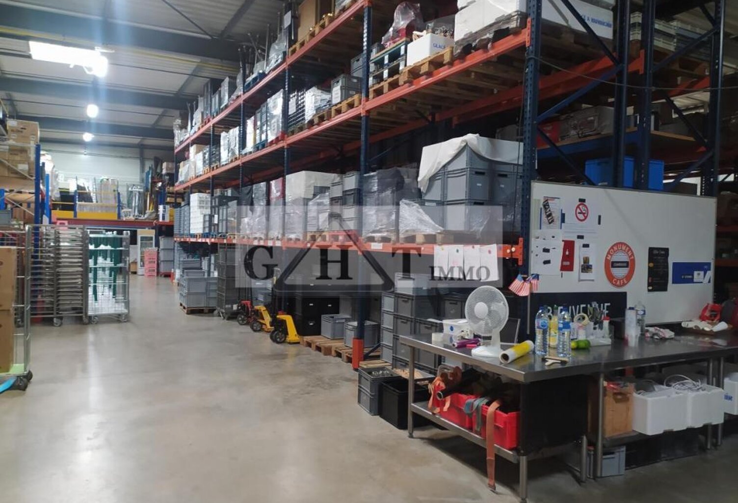 ENTREPOT BUREAUX 1120 M² A VENDRE A LAGNY SUR MARNE — photo 1
