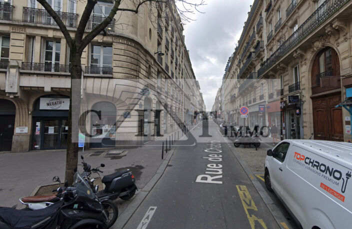 Local commercial 57m2 A vendre Rue Chabrol — photo 2