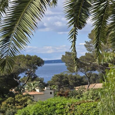 Maison 7 pièces 4200 €