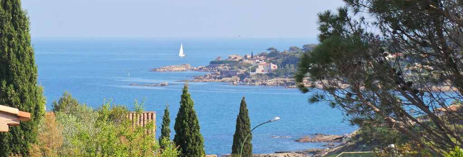 location vacances Maison 6 Pièces 170 m² à Roquebrune-sur-Argens (83380)