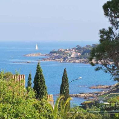 Maison 6 pièces 1500 €