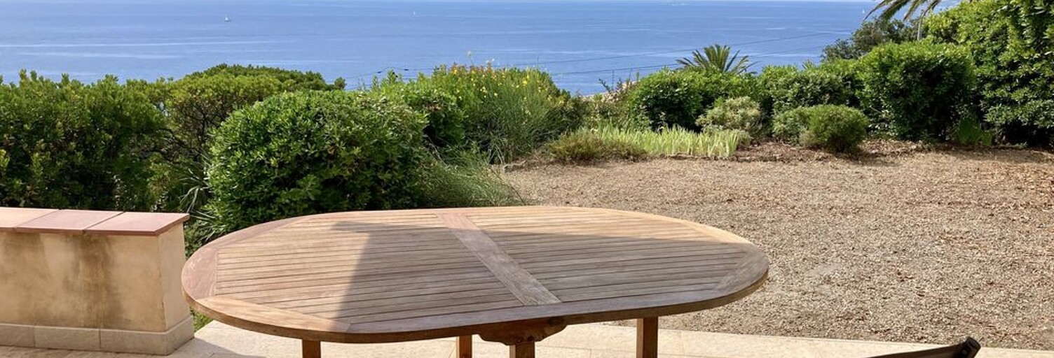 location vacances Maison 4 Pièces 110 m² à Roquebrune-sur-Argens (83380)