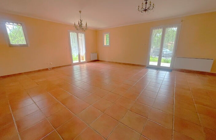 Proche Bazas- Maison contemporaine 2 chambres sur 8500m2 de — photo 3