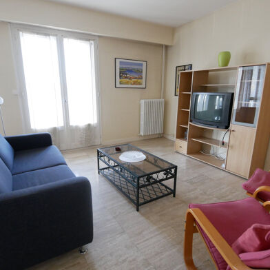 Appartement 3 pièces 1100 €