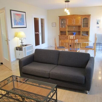 Appartement 3 pièces 990 €