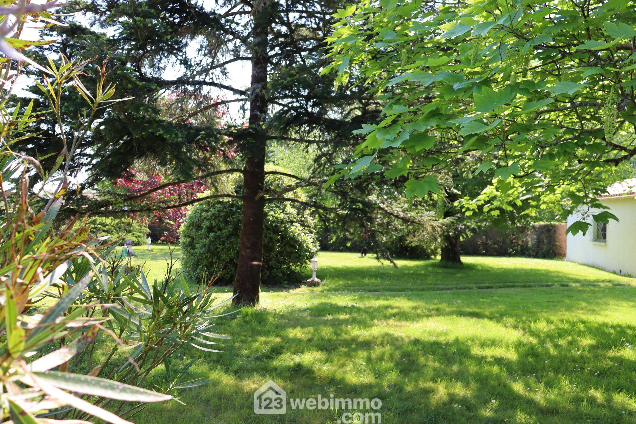 Photo Terrain à bâtir - 1200m² - Saint-Hilaire-la-Forêt image 2/4