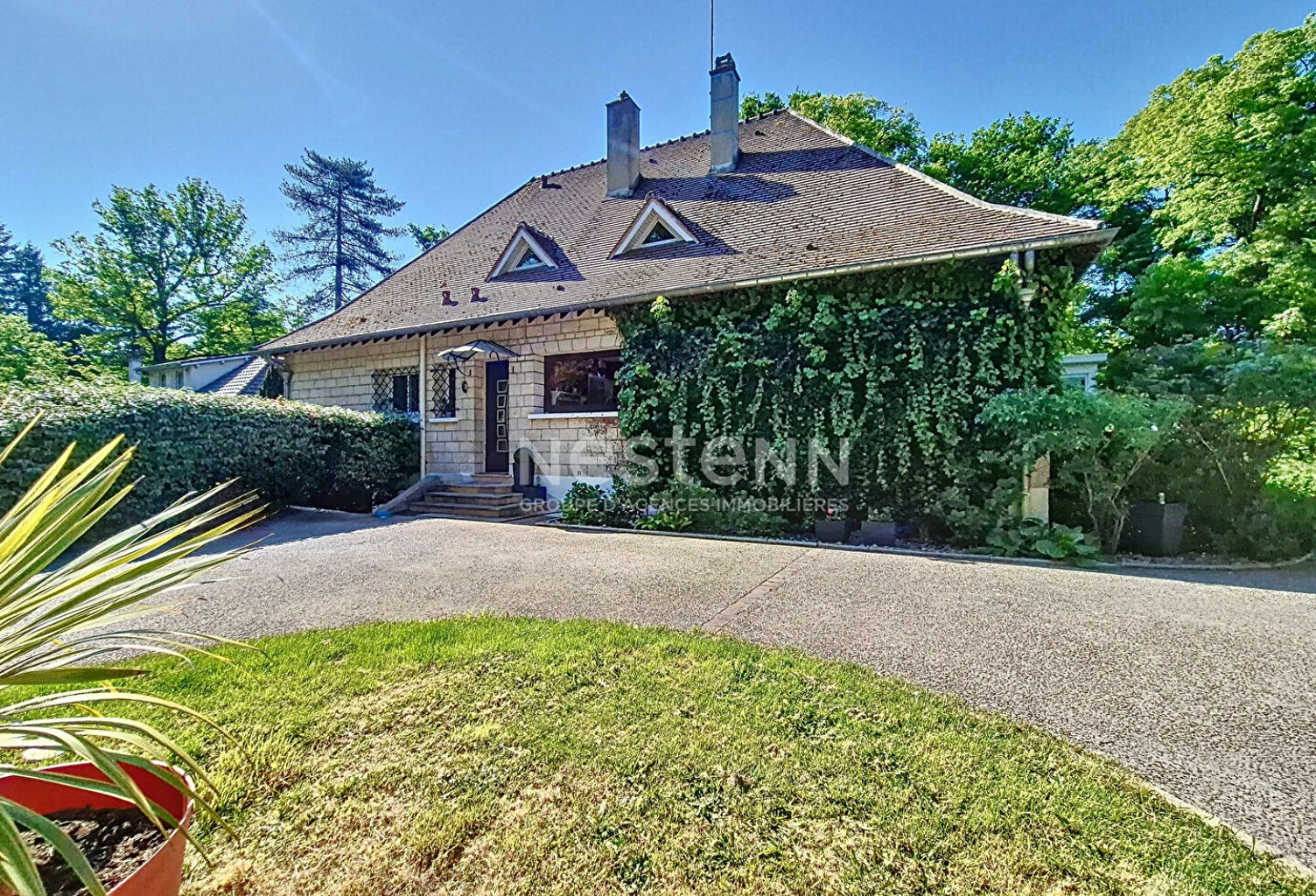 Maison Lamorlaye 7 pièce(s) 226 m2, parc 4000 m² avec piscine chauffée — photo 1