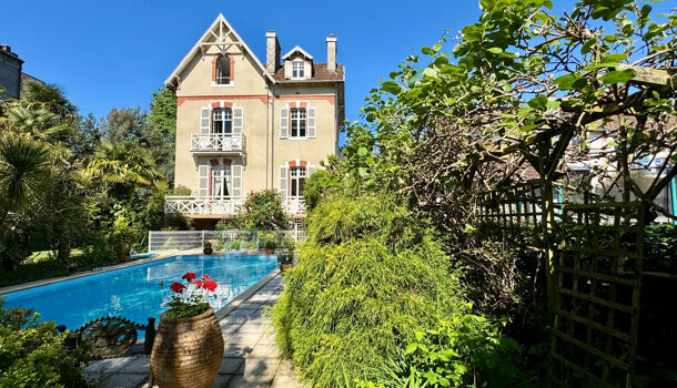 Villa / Maison 9 pièces  à vendre Pau 64000