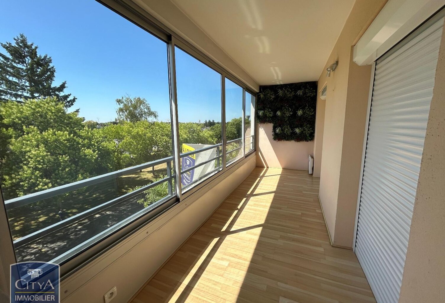 Location appartement 4 pièces 97 m² à Tours (37100) — photo 1