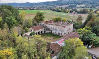 Maison 50 Pièces 3000 m² à vendre à Les Bordes-sur-Arize (09350)