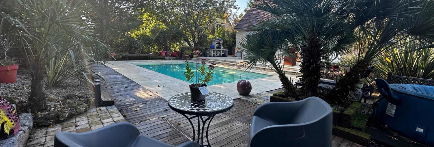 Maison 8 Pièces 209 m² à vendre à Lésigny (77150)