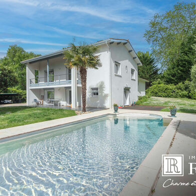 Maison 7 pièces 669800 €